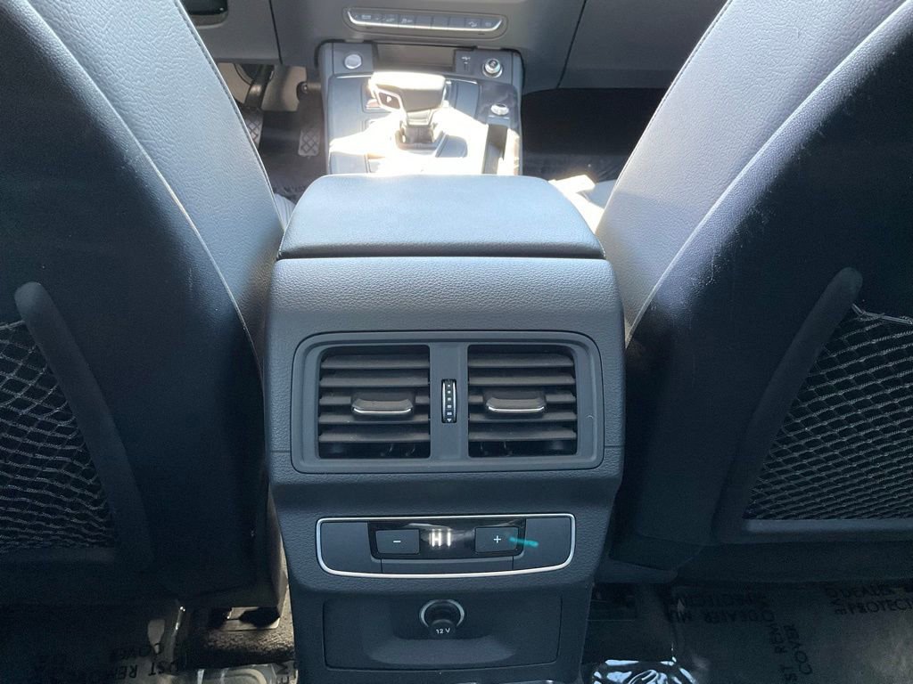 Used 2020 Audi Q5 e Premium w/ Convenience Package image 35
