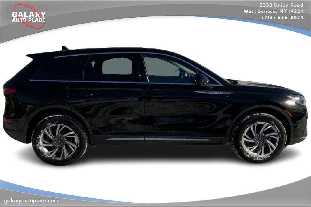 Used 2023 Lincoln Corsair AWD w/ Towing Package image 4