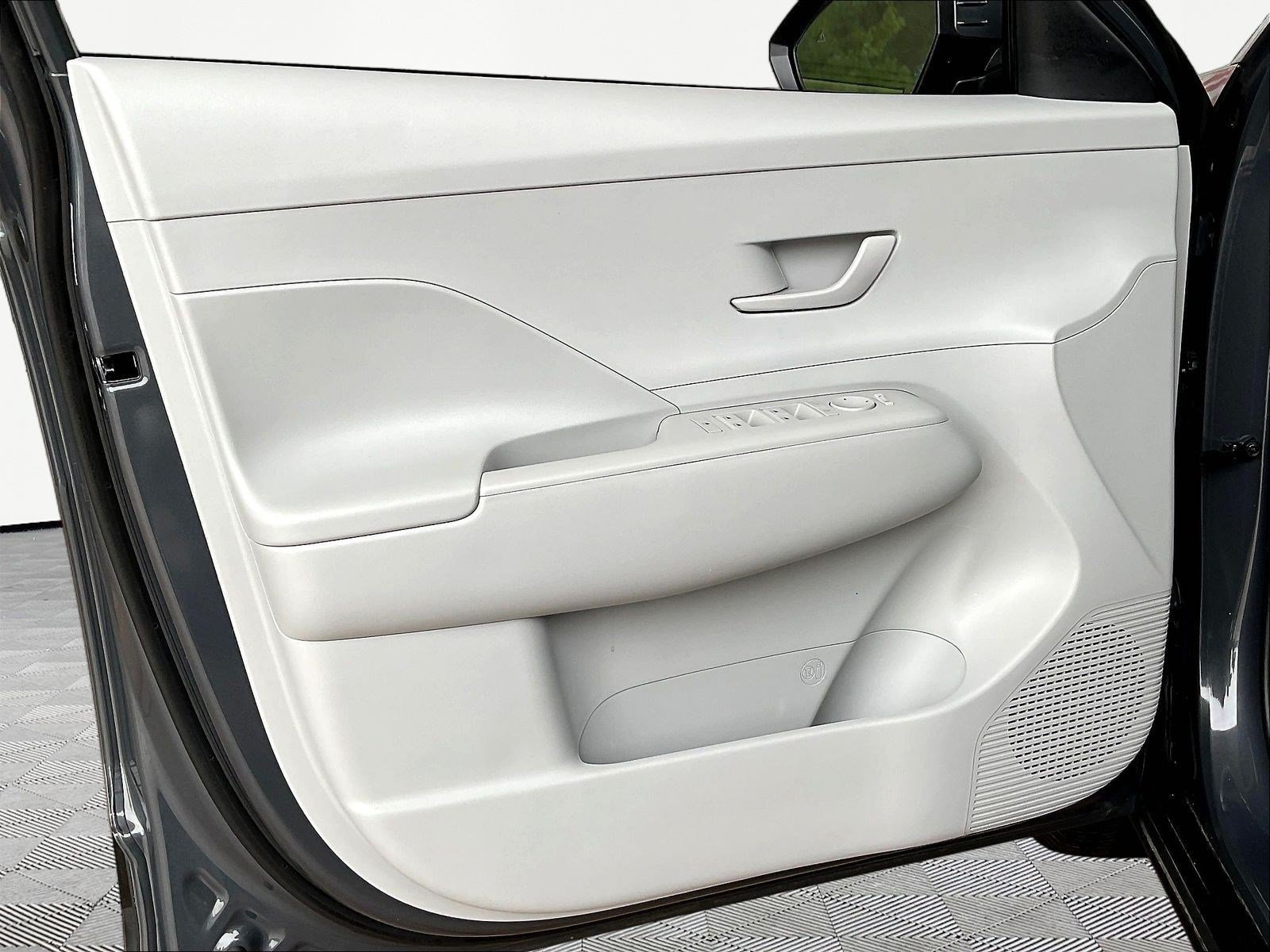Used 2024 Hyundai Kona SEL FWD image 19