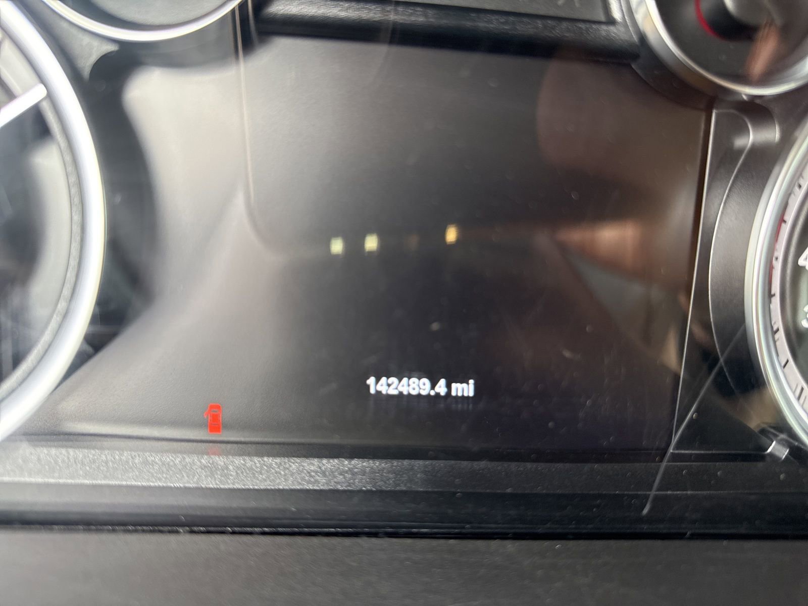 Used 2018 RAM 1500 SLT image 10