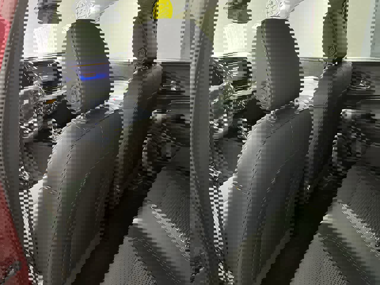 Used 2025 Chevrolet Trax LT w/ LT Convenience Package image 24