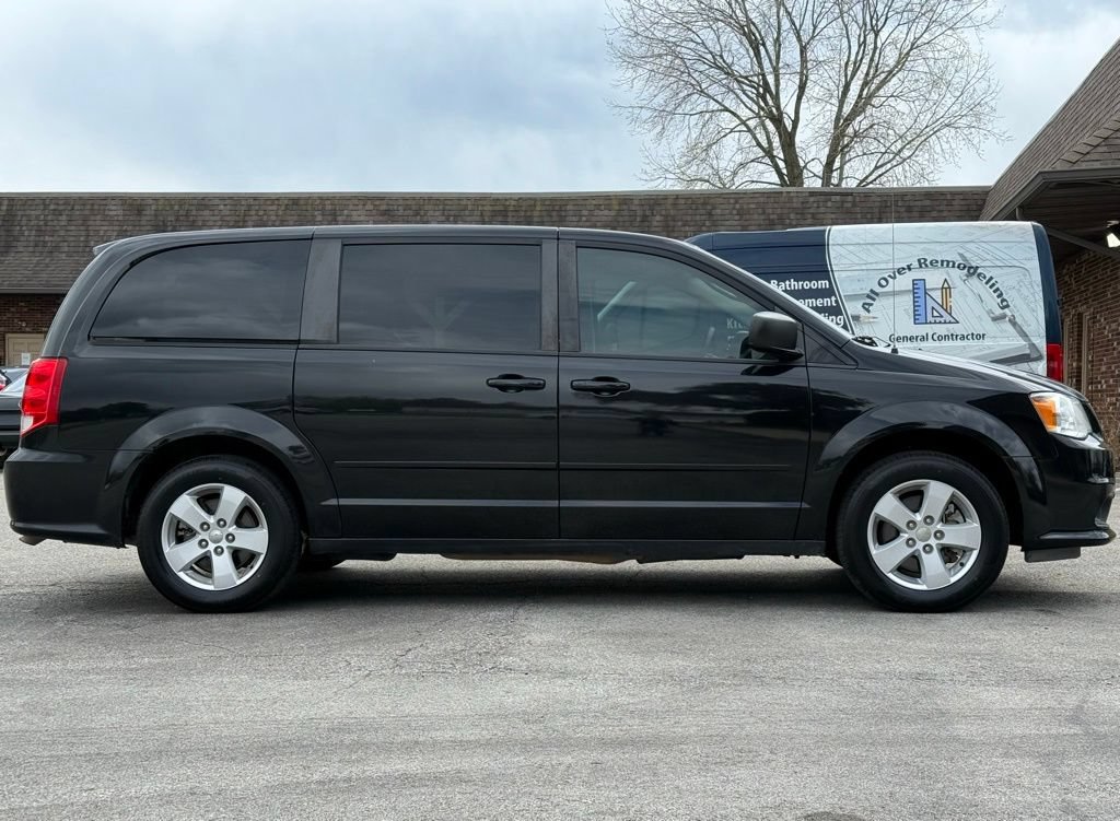 Used 2016 Dodge Grand Caravan SE w/ Quick Order Package 29E SE FWD image 7