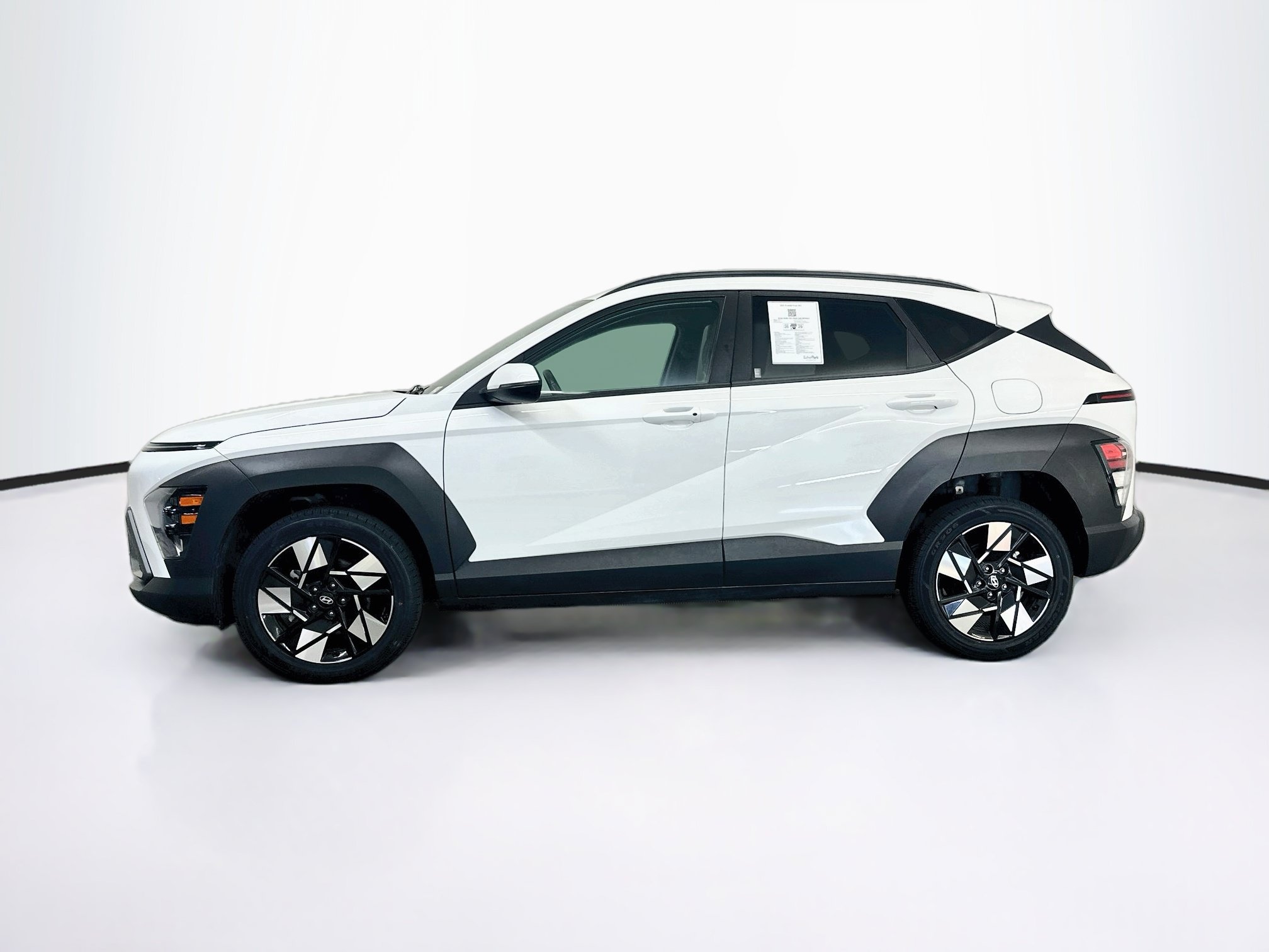 Used 2025 Hyundai Kona SEL AWD/4WD image 4