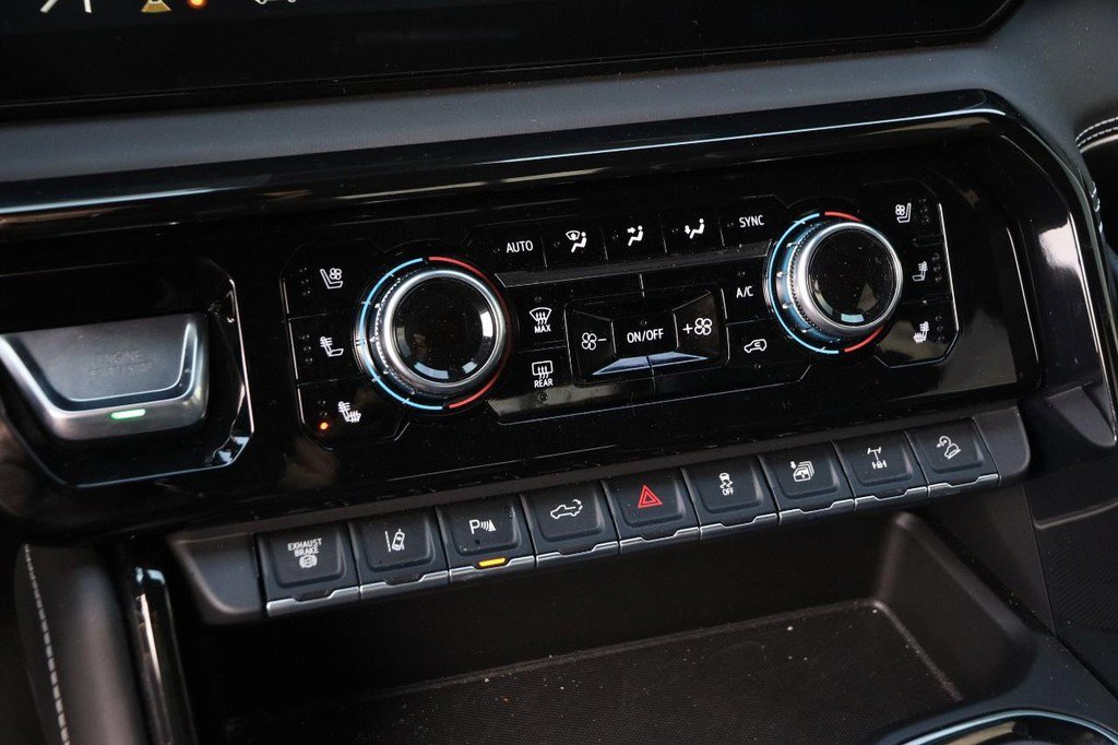 Used 2026 GMC Sierra 2500 AT4X image 19