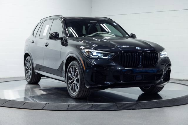 Used 2022 BMW X5 M50i AWD/4WD image 4