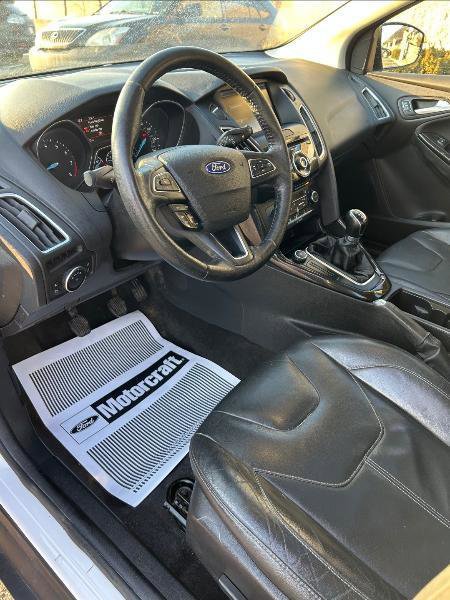 Used 2015 Ford Focus Titanium image 10