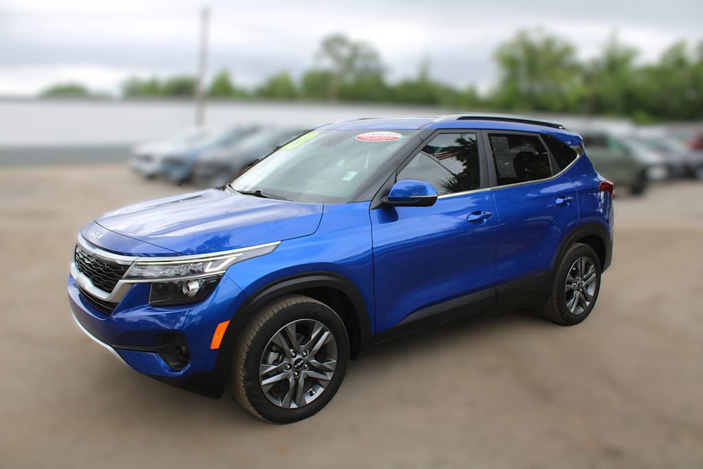 Used 2023 Kia Seltos S w/ Navigation Package FWD image 14