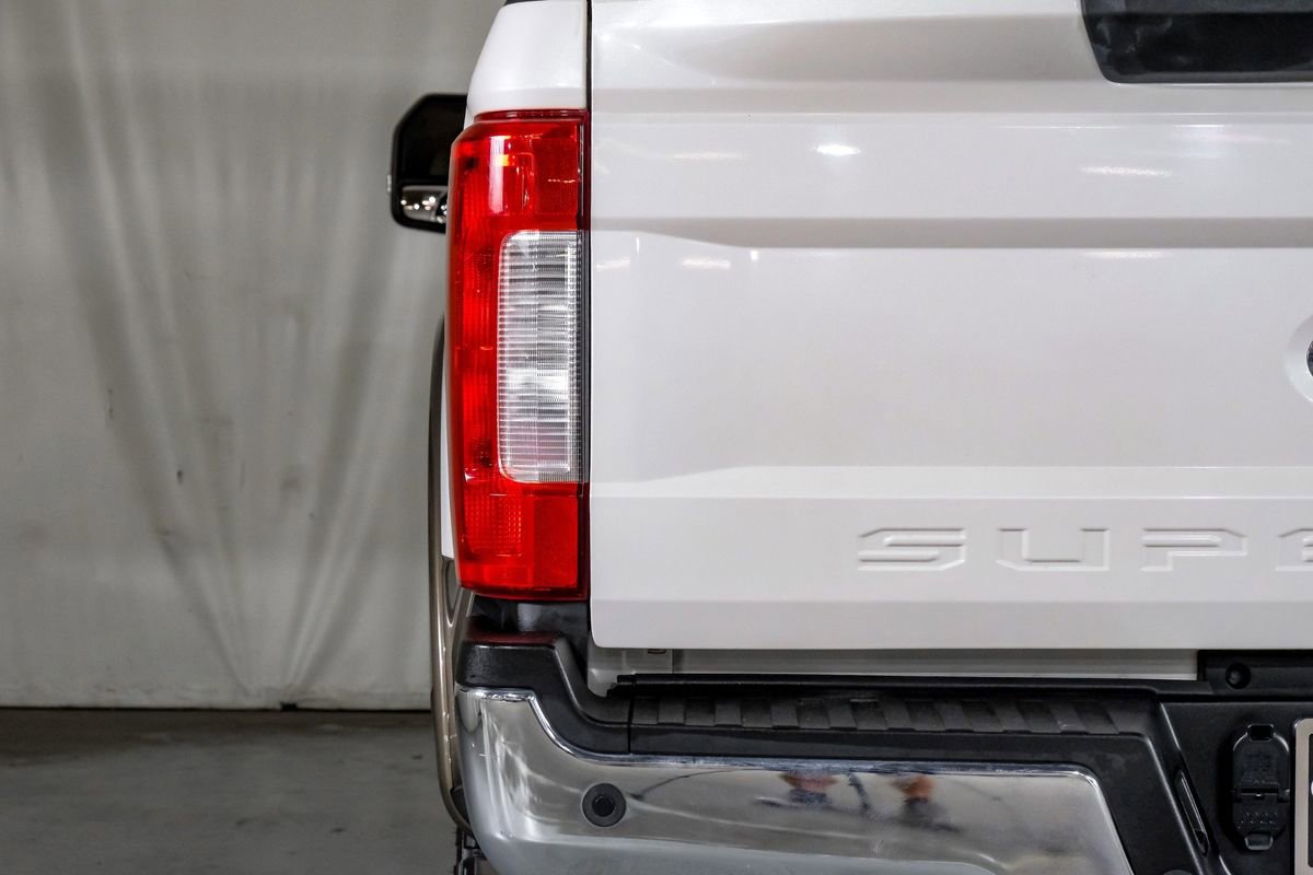 Used 2017 Ford F250 Lariat w/ Chrome Package image 40