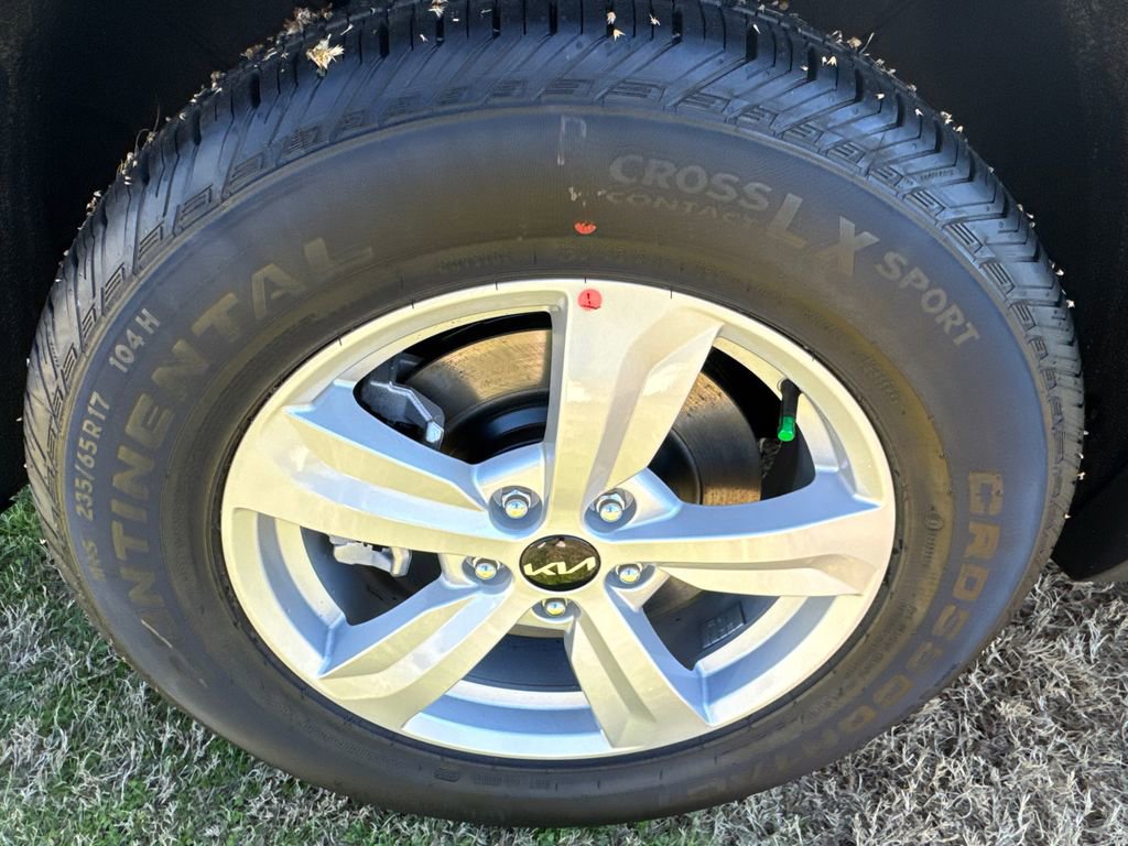 New 2026 Kia Sorento LX image 17