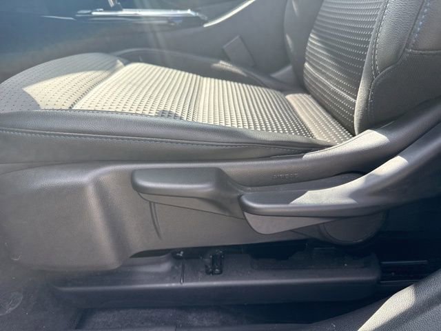 Used 2025 Chevrolet Trax LT image 13