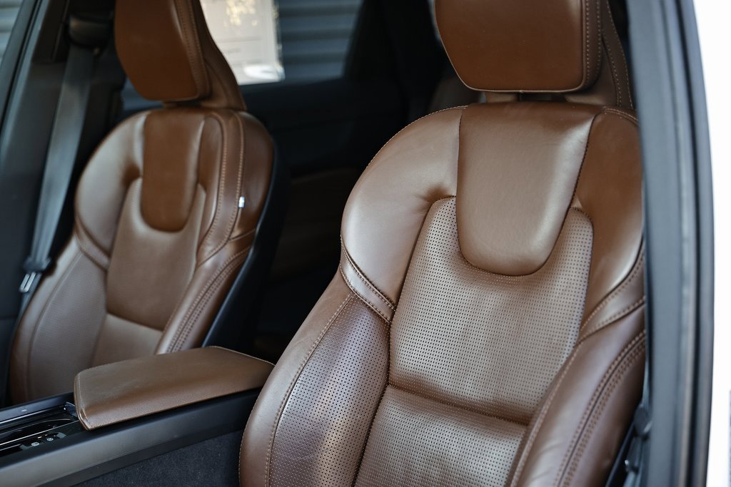 Used 2021 Volvo XC60 T5 Inscription w/ Protection Package Premier image 23