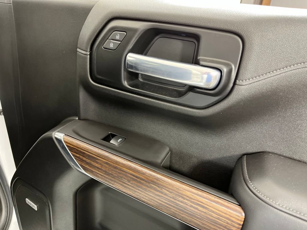 Certified 2021 Chevrolet Silverado 1500 High Country w/ Technology Package AWD/4WD image 9