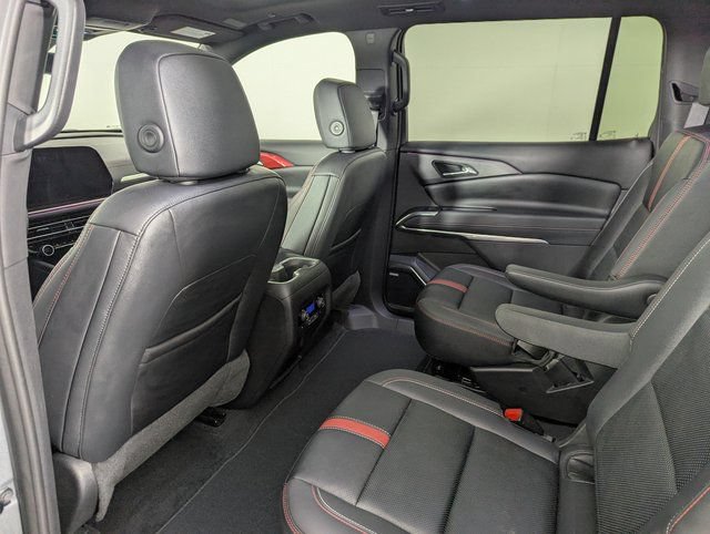 Used 2024 Chevrolet Traverse RS AWD/4WD image 18