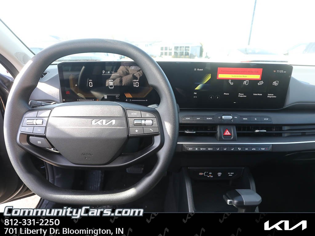 New 2025 Kia K4 LXS image 11