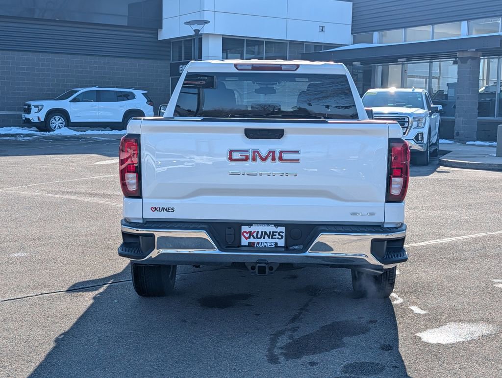 New 2026 GMC Sierra 1500 SLE image 7