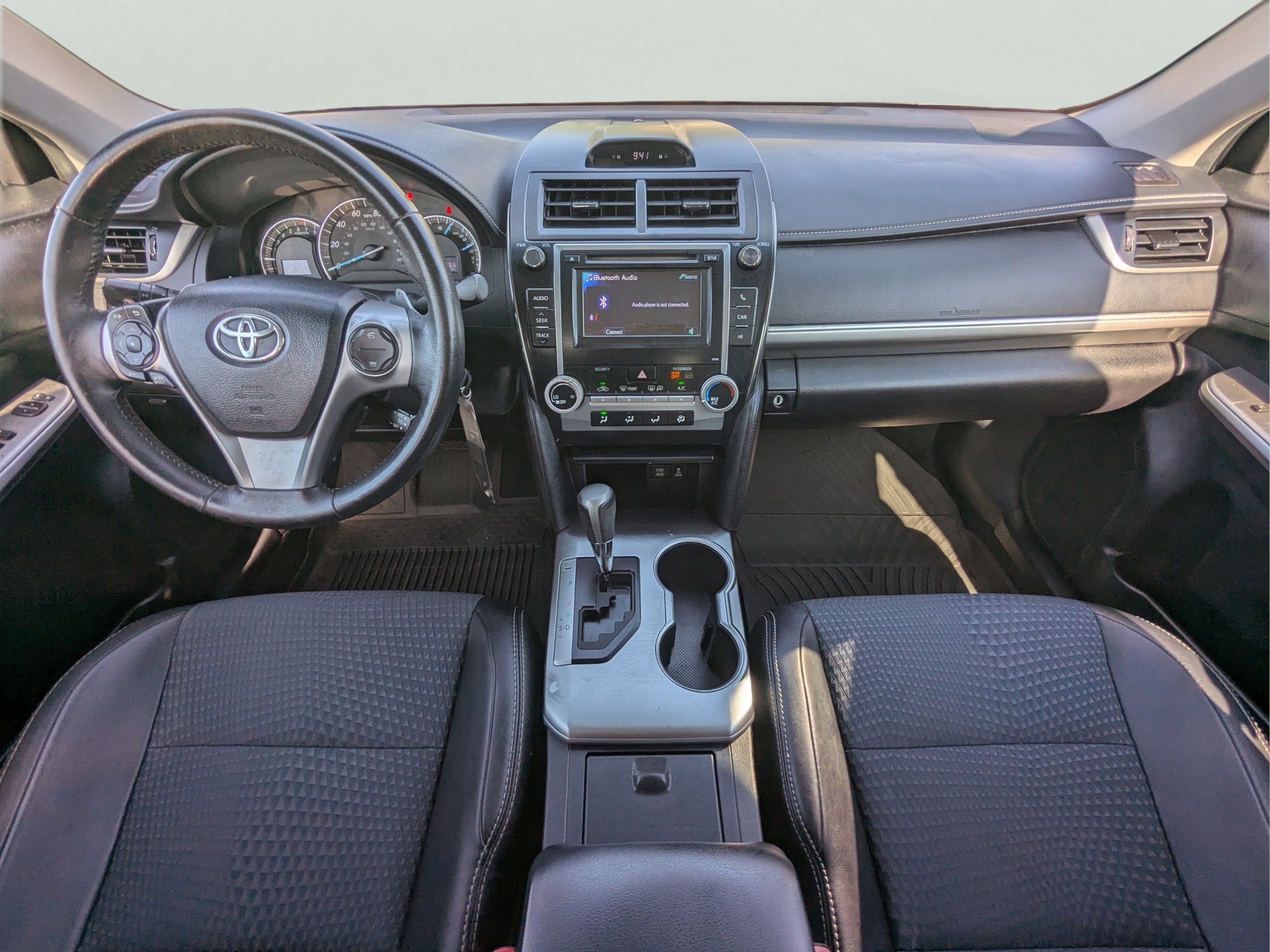 Used 2014 Toyota Camry SE FWD image 15