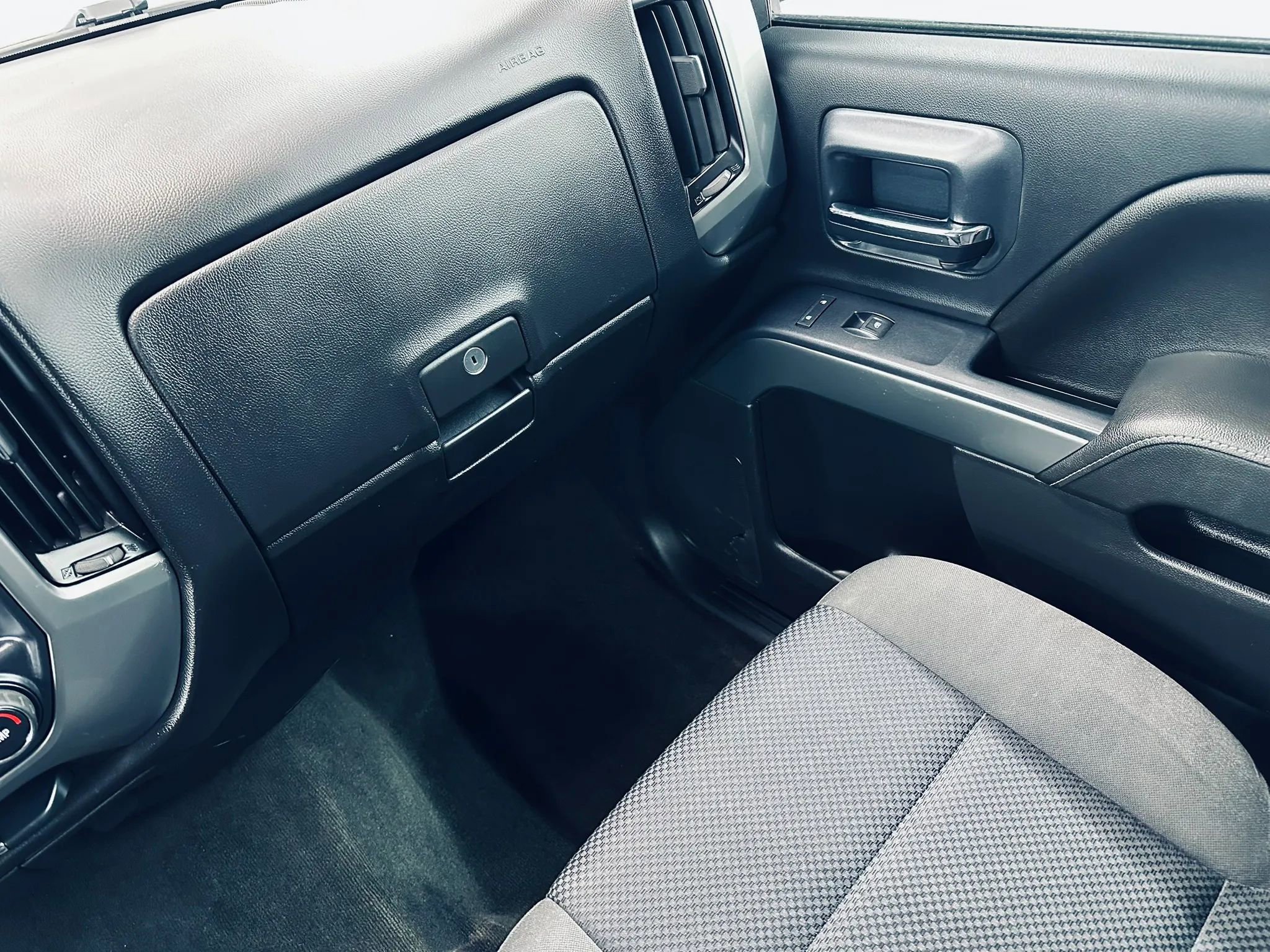 Used 2014 Chevrolet Silverado 1500 LT RWD image 24