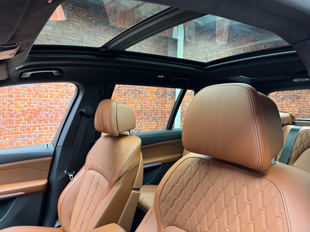 New 2027 BMW X7 M60i w/ Executive Package AWD/4WD image 3