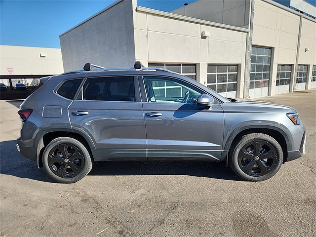 New 2025 Volkswagen Taos SEL image 2