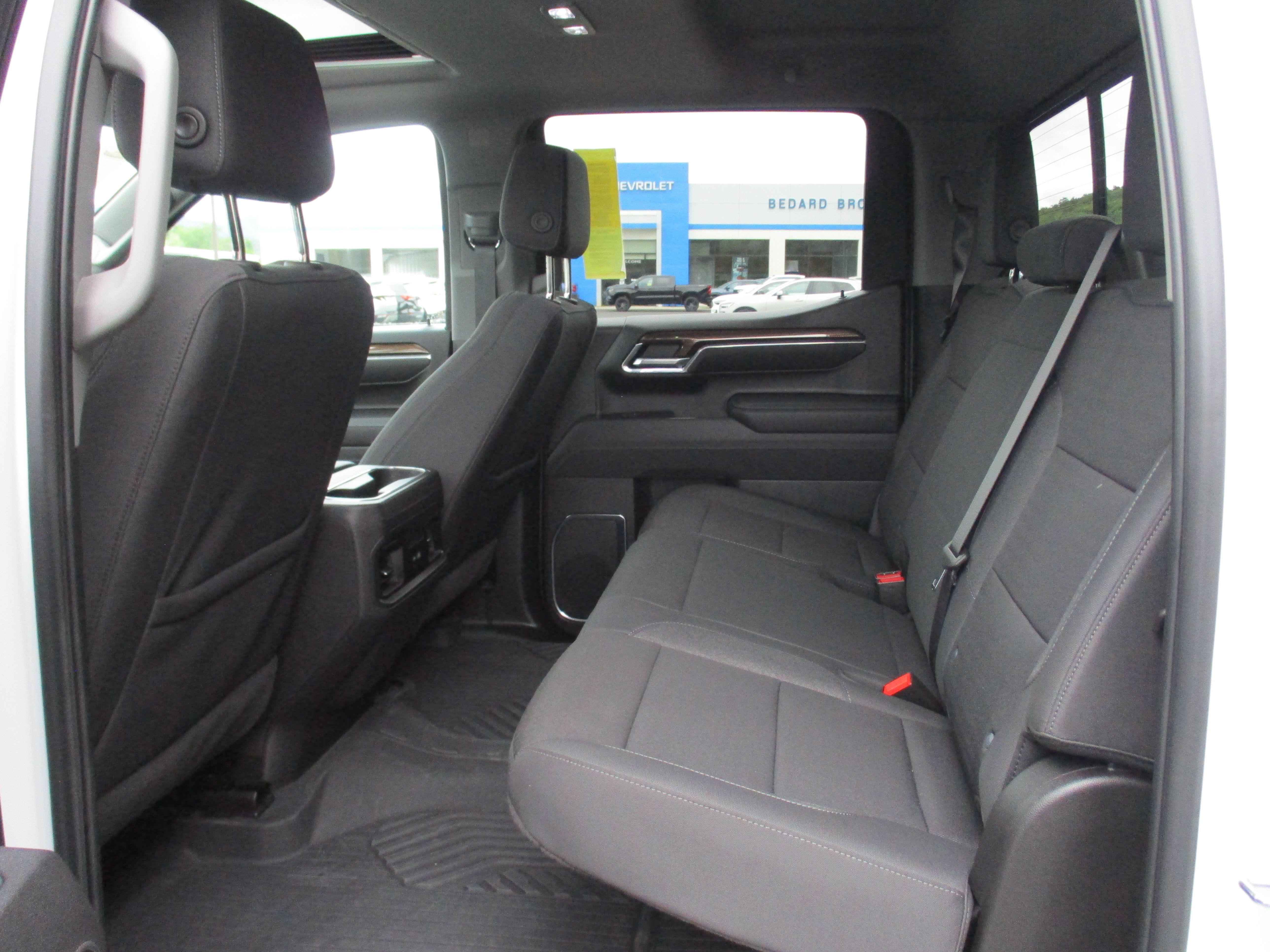 Used 2025 Chevrolet Silverado 1500 LT Trail Boss w/ Convenience Package II AWD/4WD image 13