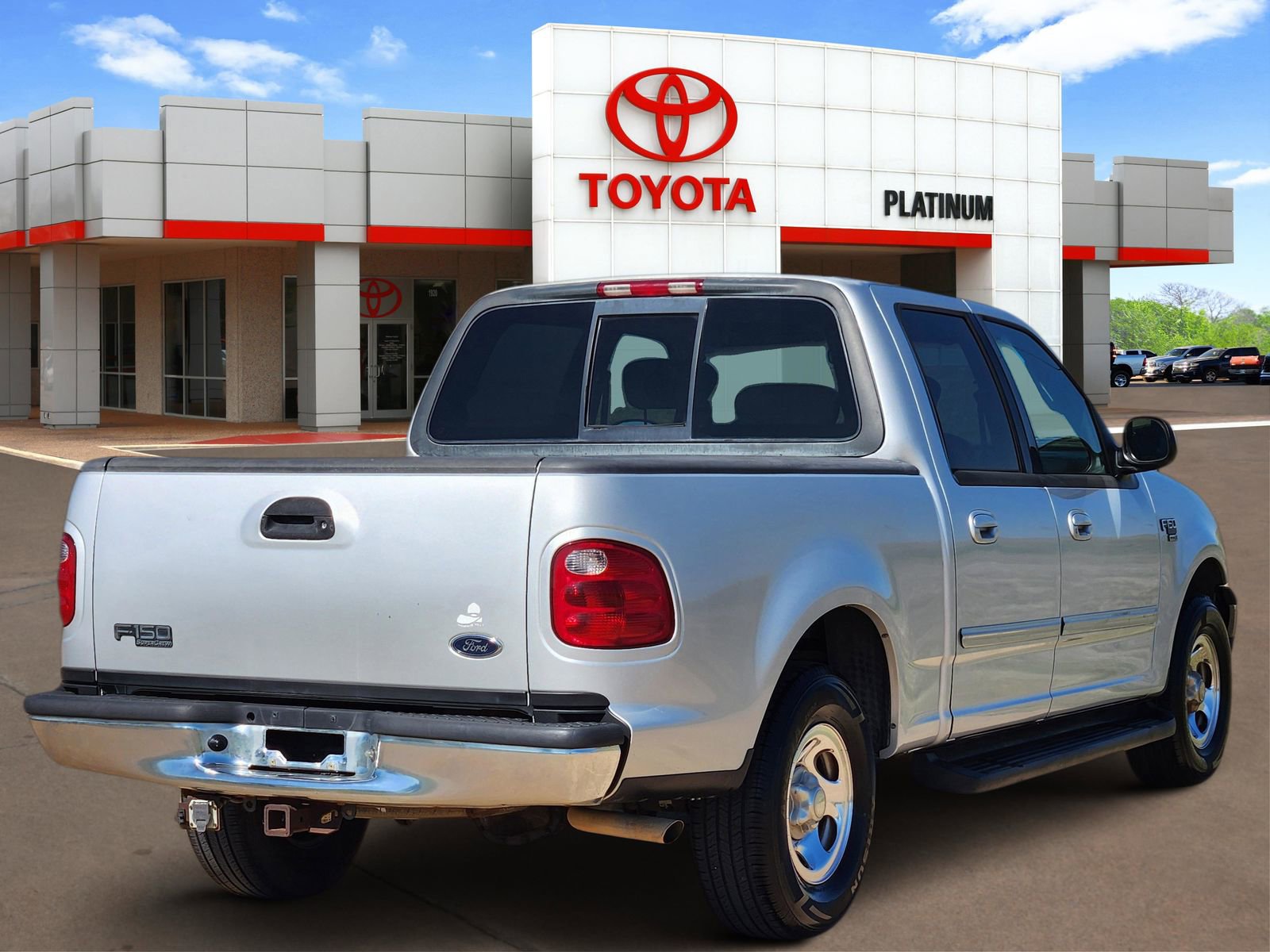 Used 2001 Ford F150 XLT image 4