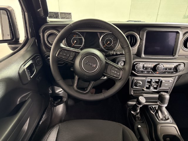 Used 2023 Jeep Wrangler Unlimited Sport AWD/4WD image 20