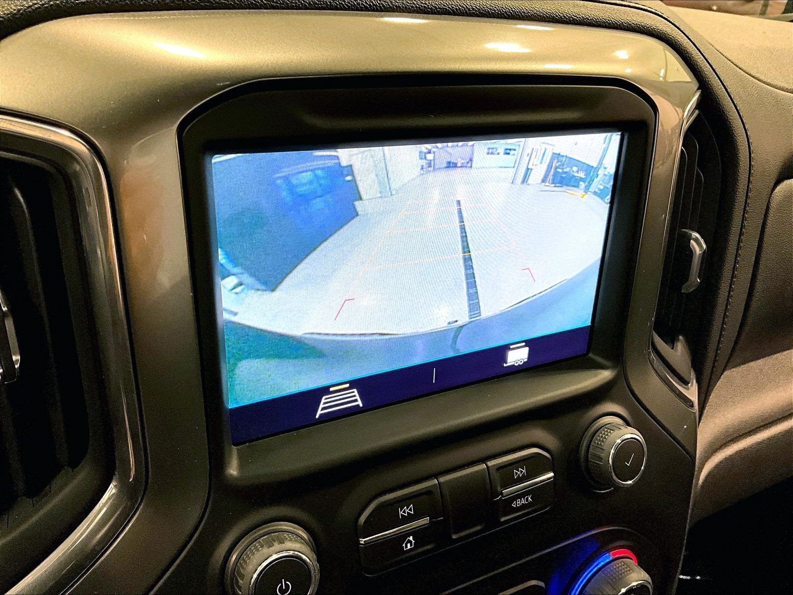 Used 2021 Chevrolet Silverado 1500 LT w/ Bed Protection Package AWD/4WD image 39