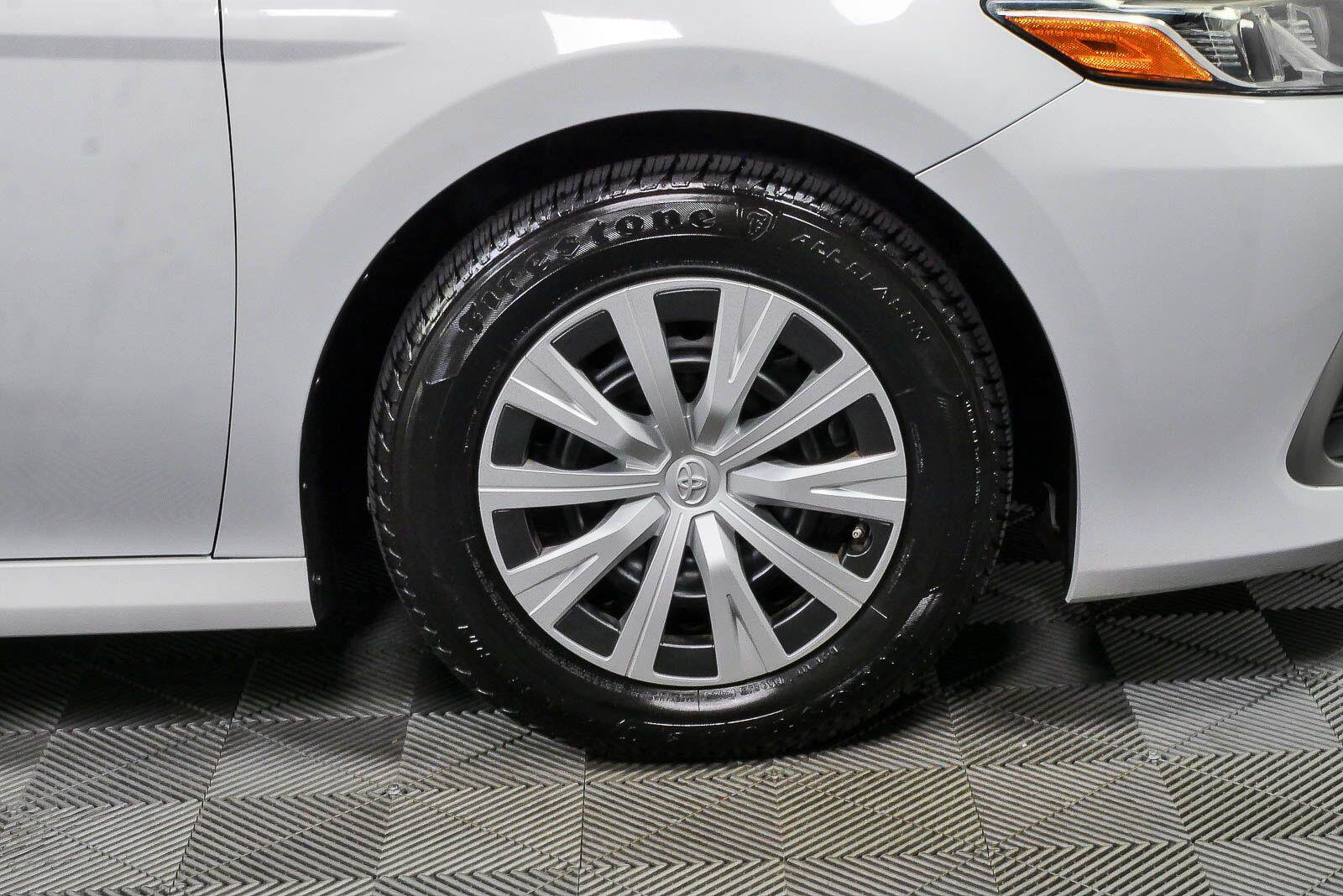 Used 2024 Toyota Camry LE FWD image 35