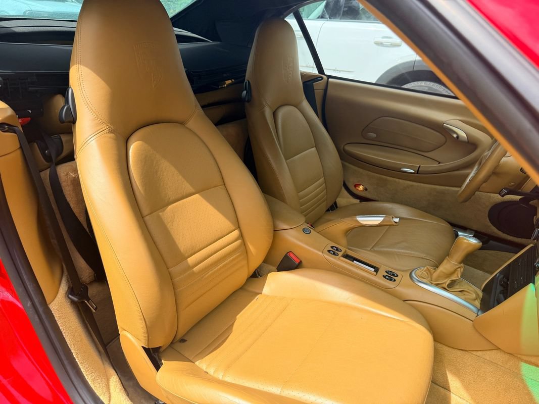 Used 2000 Porsche 911 Carrera 4 AWD/4WD image 22