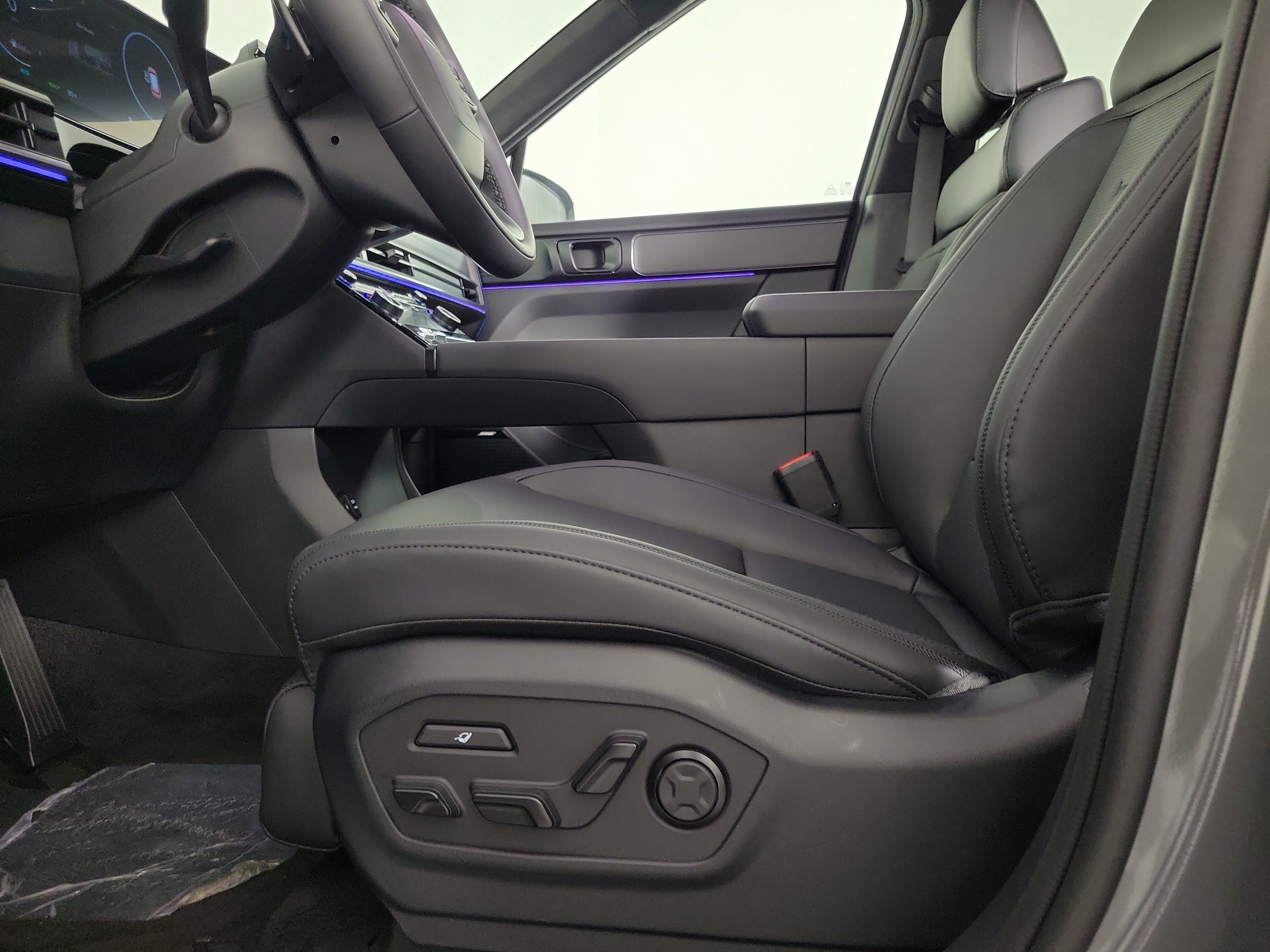New 2026 Hyundai Santa Fe Calligraphy AWD/4WD image 25