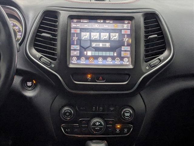 Used 2020 Jeep Cherokee Trailhawk image 16