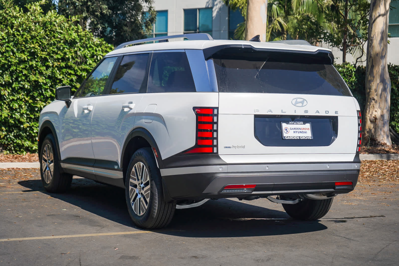 New 2026 Hyundai Palisade FWD Hybrid image 4