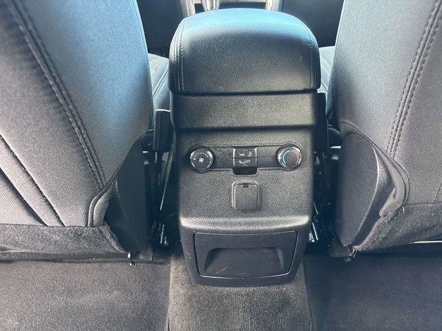 Used 2018 Ford Explorer XLT image 12