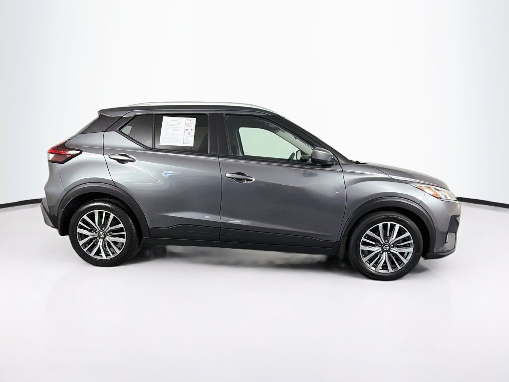 Used 2021 Nissan Kicks SV FWD image 11