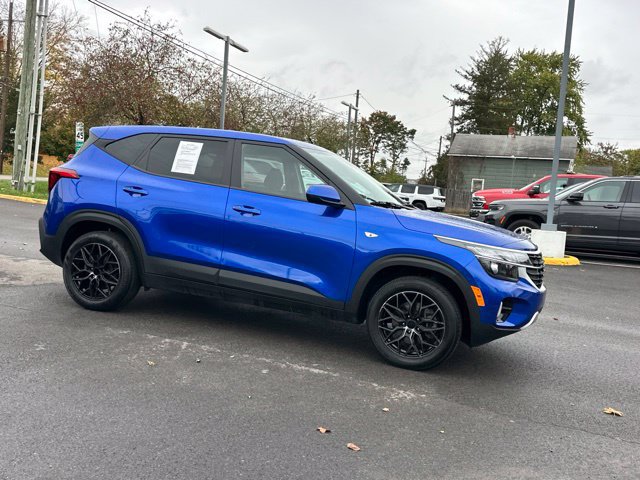 Used 2024 Kia Seltos LX AWD/4WD image 17