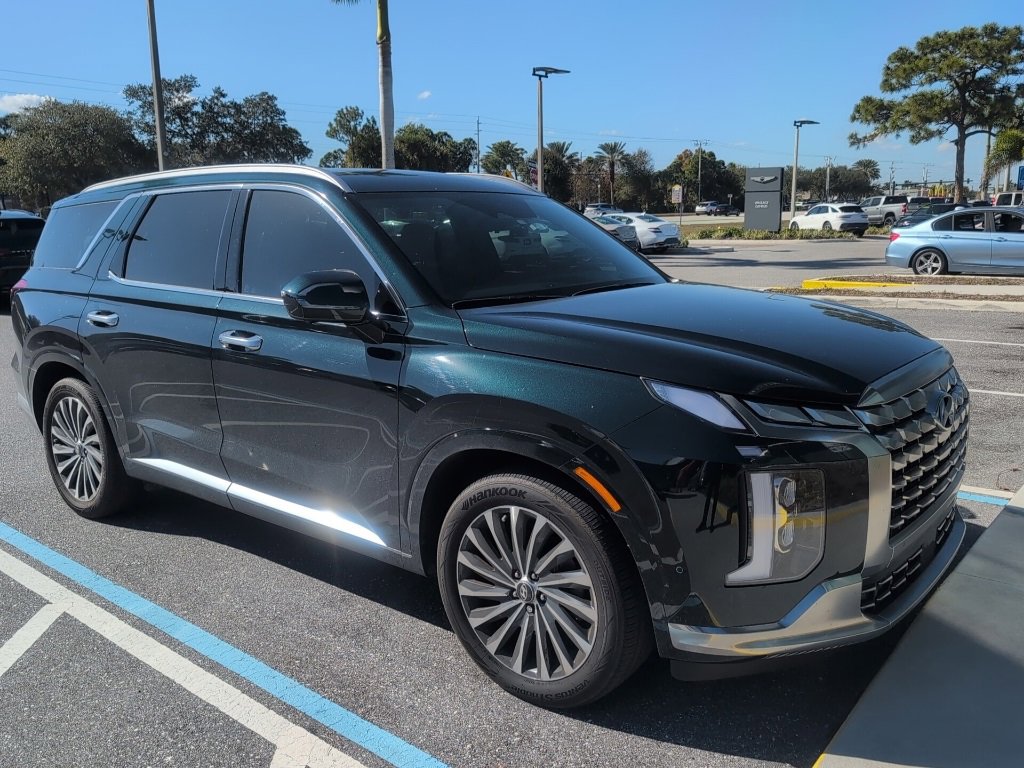 Used 2025 Hyundai Palisade Calligraphy image 3