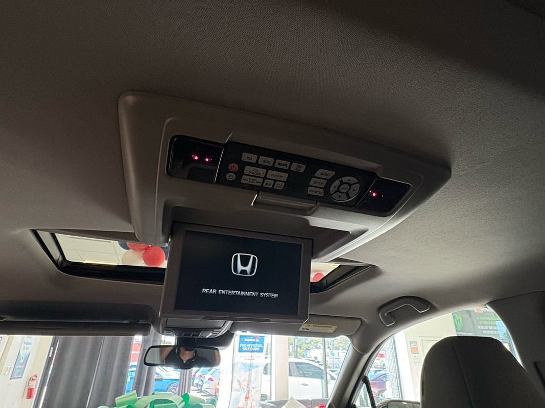 Used 2017 Honda Pilot Elite image 17