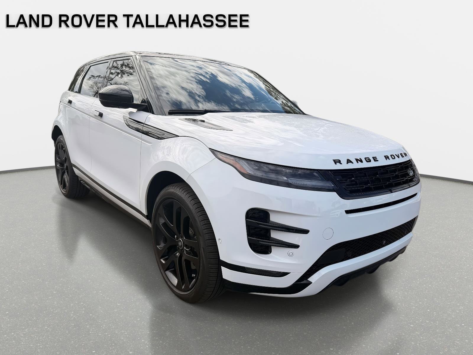 Used 2026 Land Rover Range Rover Evoque Dynamic SE image 3