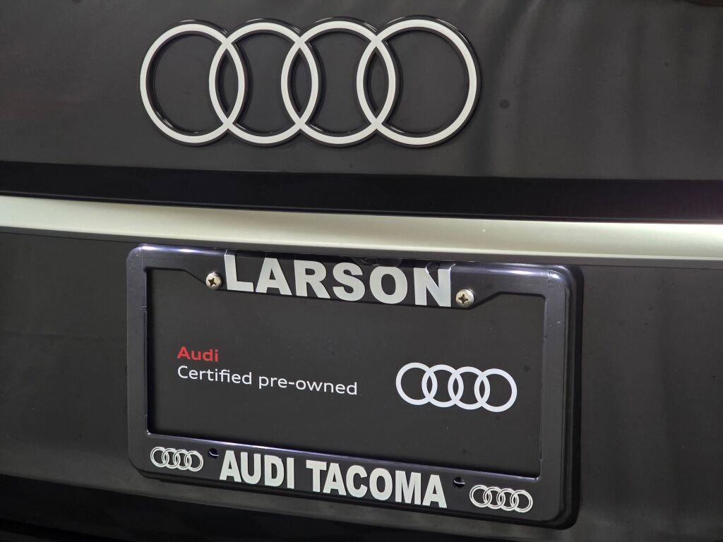 Certified 2025 Audi Q7 3.0T Premium Plus image 32