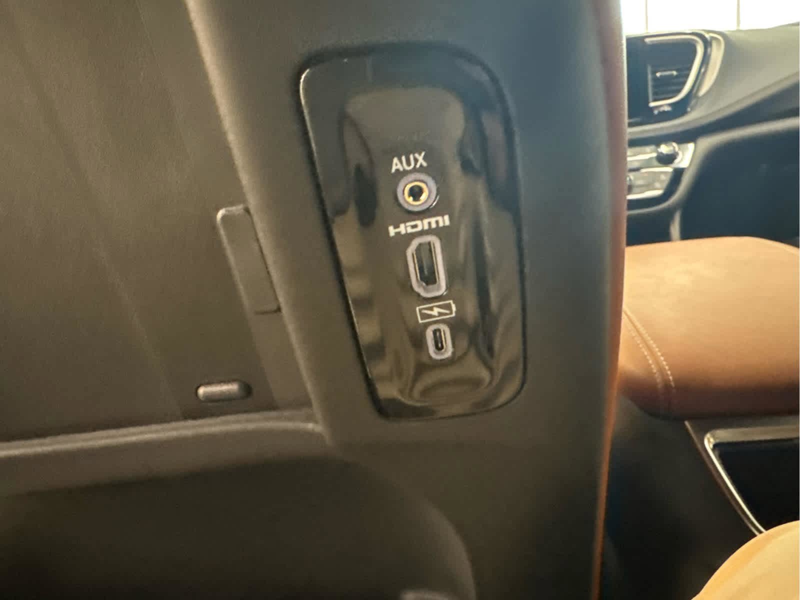 New 2026 Chrysler Pacifica Pinnacle FWD image 34