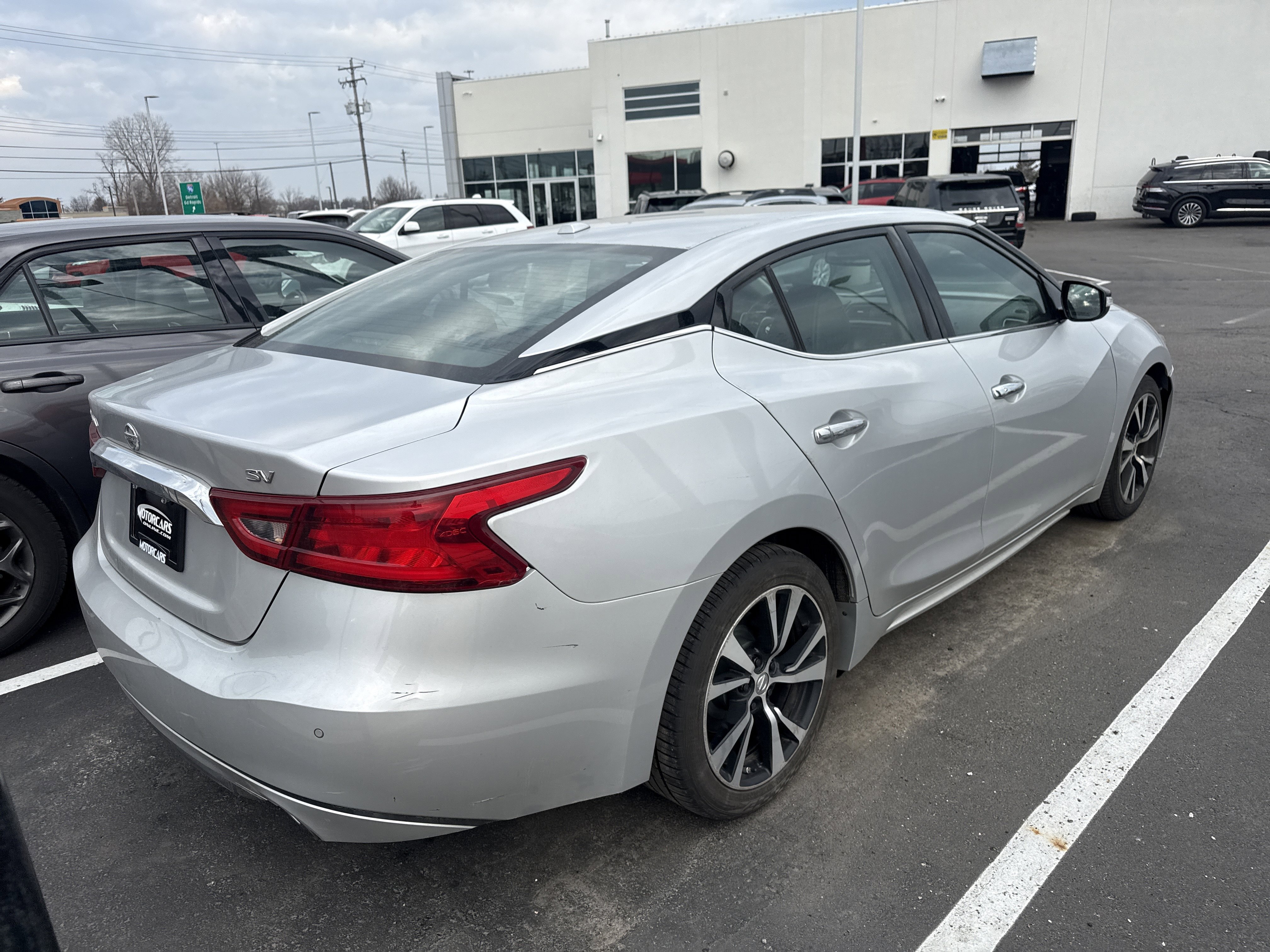Used 2018 Nissan Maxima 3.5 SV image 3