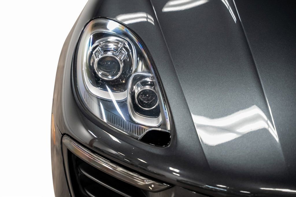 Used 2017 Porsche Macan image 9