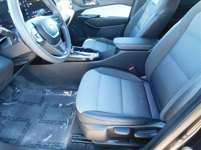 Used 2025 Chevrolet Trax LT FWD image 22