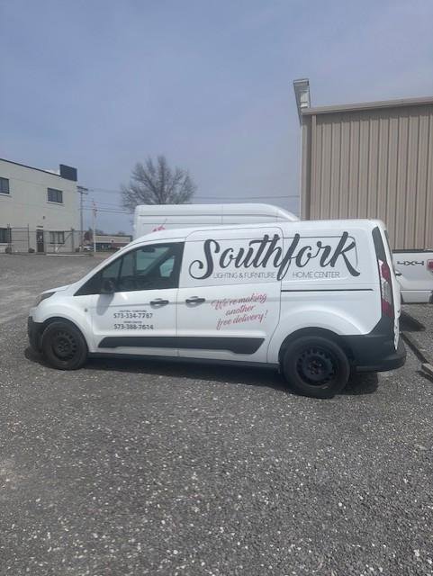 Used 2017 Ford Transit Connect XL image 4