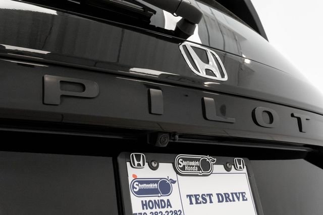 Used 2025 Honda Pilot EX-L image 11