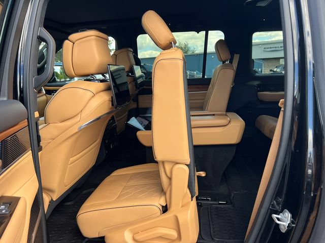 Used 2024 Jeep Grand Wagoneer L Series III w/ Rear Seat Video Group 1 AWD/4WD image 41