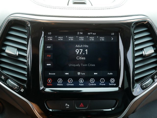 Used 2020 Jeep Cherokee Limited AWD/4WD image 28