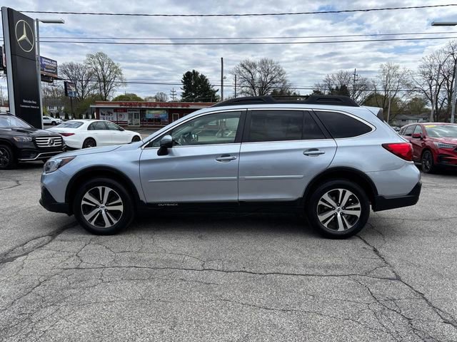 Used 2019 Subaru Outback 3.6R Limited AWD/4WD image 5