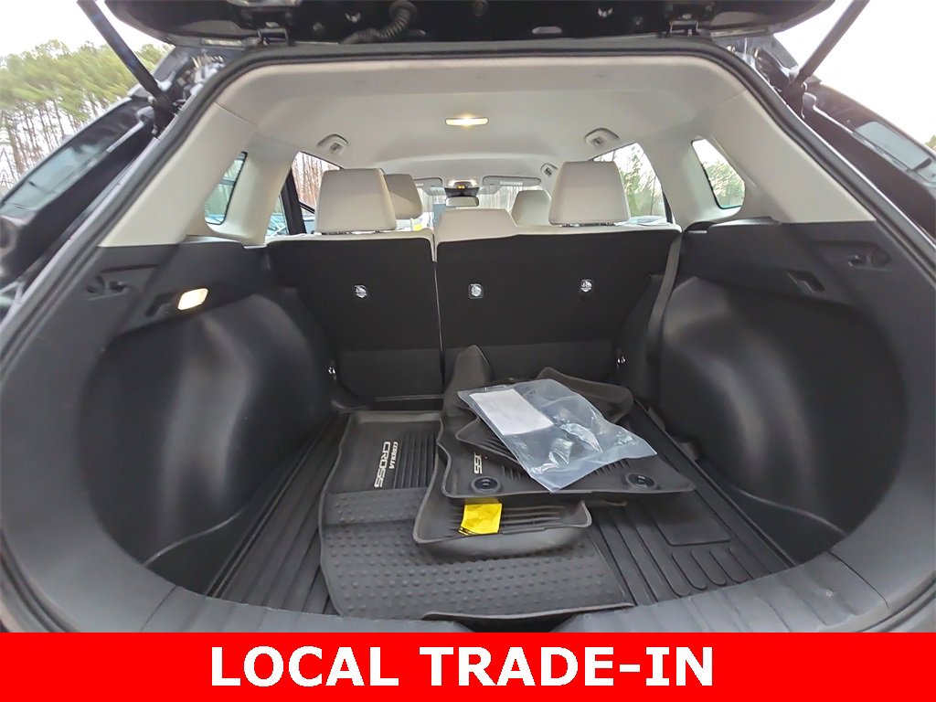 Used 2025 Toyota Corolla Cross L image 13