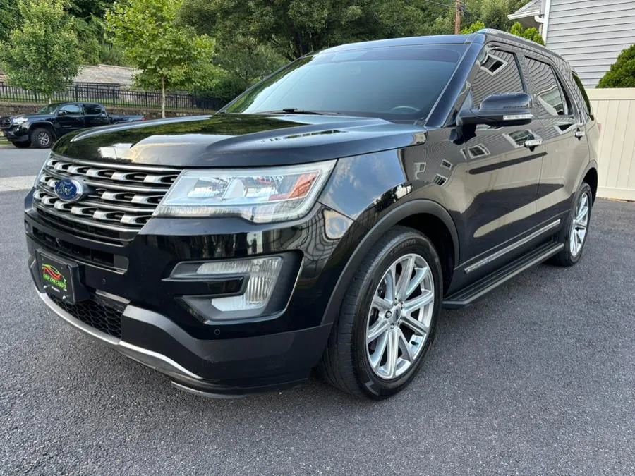 Used 2017 Ford Explorer Limited image 1
